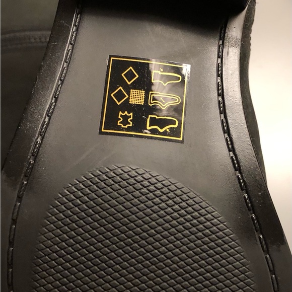 Aldo Knee high leather upper boot with side zipper. Size 6. - Picture 8 of 9